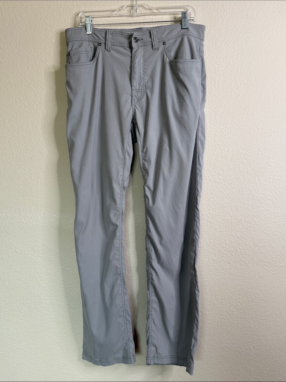Prana slacks men’s 33 grey VGUC slim fit